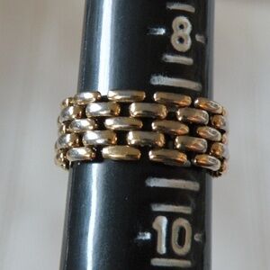 Vintage 1985 Avon Flexible Style Gold Tone Ring Basketweave Links Size 9